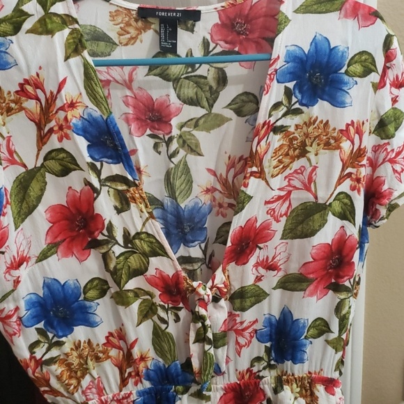 White Floral Romper - Picture 2 of 3